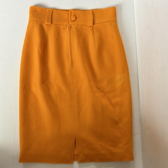 Genny Italian 100% wool gold mustard pencil skirt back slit zip and button close - Picture 12 of 16